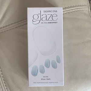 Dashing Diva Gel Nail Strips (SET OF 4) various colors.